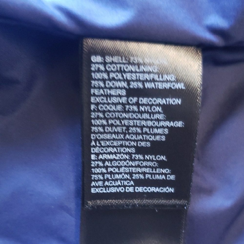 The North Face Women's Navy Puffer Jacket - Picture 7 of 8